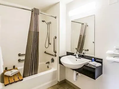 Rodeway Salem Route 52 Inn